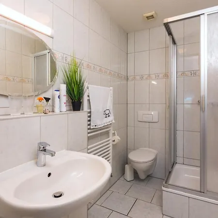 Luetow, Am Achterwasser 4 Wg 1 Апартаменты *